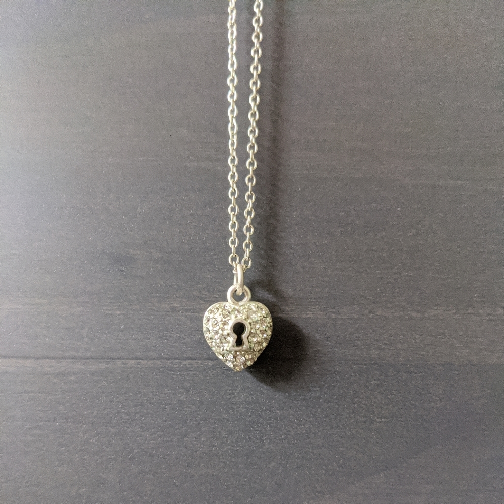 Heart and key pendant with chain